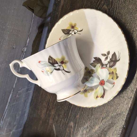 Crown Prince Bone China England tea cup and saucer - Picture 3 of 4